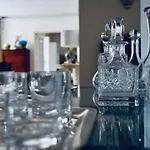 Aura Relais Bed & Breakfast 4*