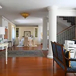 Aura Relais Bed & Breakfast 4*