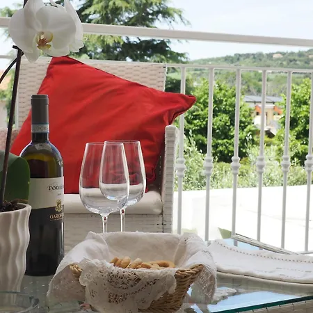 Oda ve Kahvaltı Aura Relais 4*