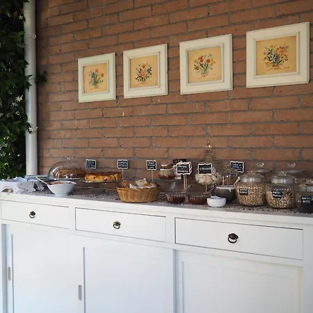 Aura Relais Couette-café Numana