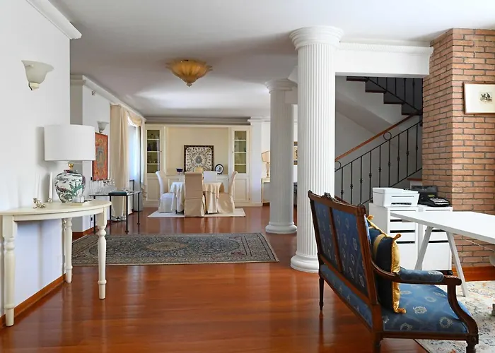 Aura Relais Bed & Breakfast 4*