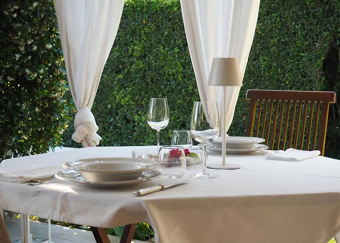 Aura Relais Bed & Breakfast 4*